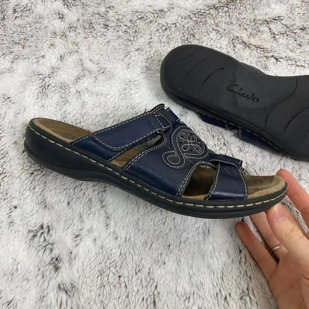 Clarks Leisa cacti navy blue leather sandals white stitching floral boho fairy